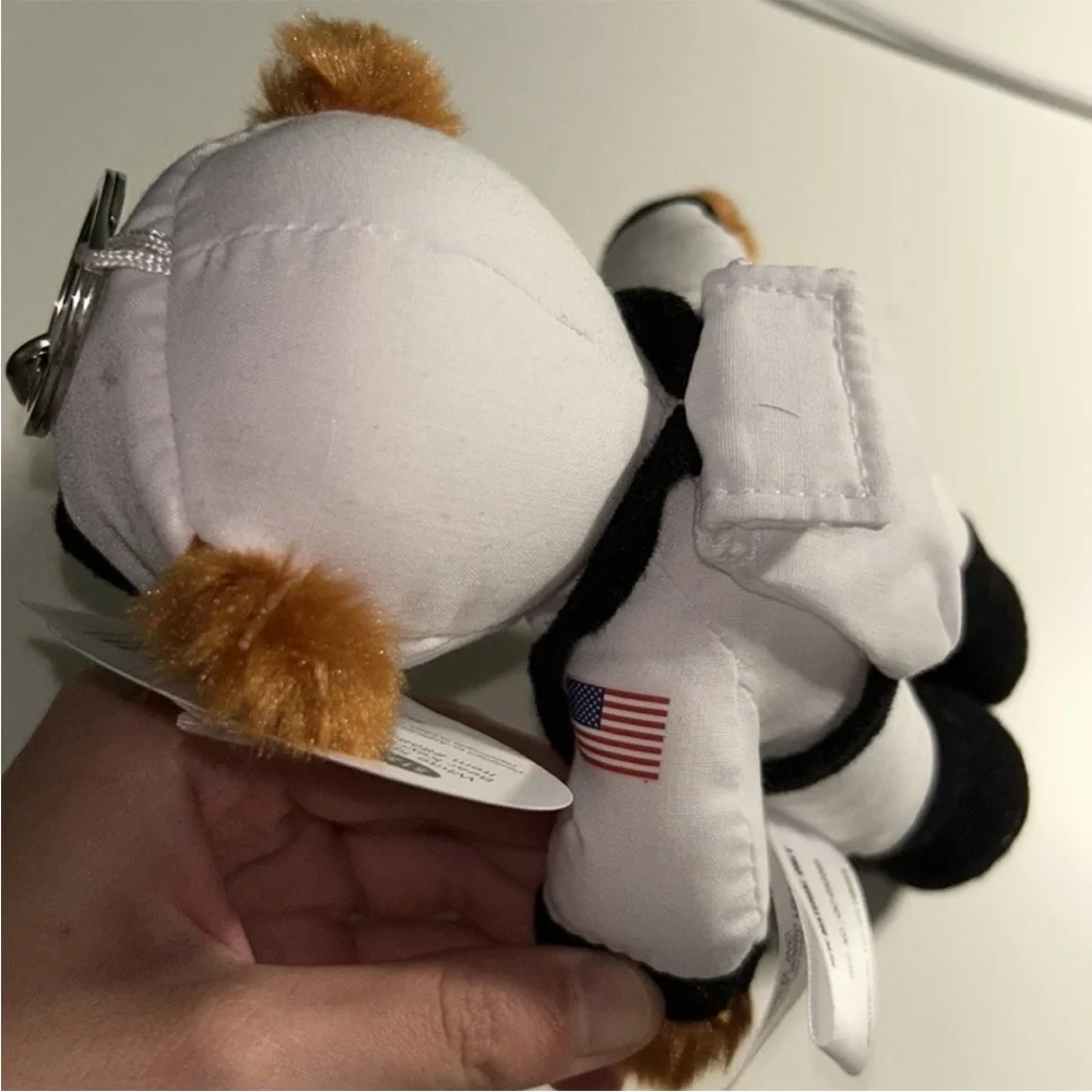 🩷FIRM PRICE🩷 NASA Kennedy Space center souvenir key chain